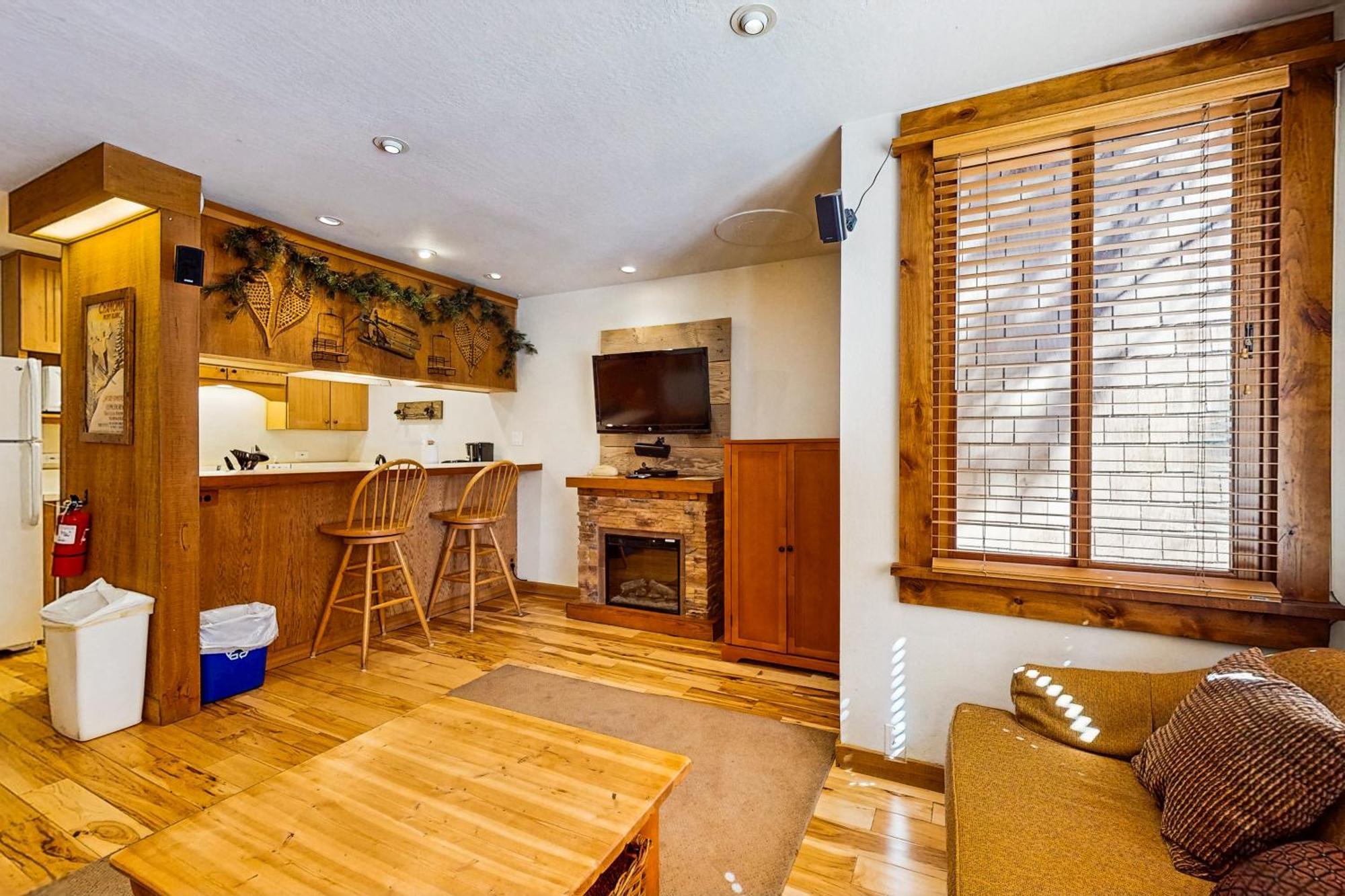Cozy Condo In Ski Trails Truckee Eksteriør billede